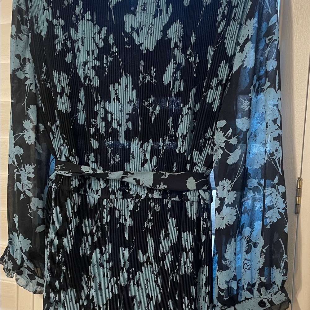Zara Black and Blue Floral Long Sleeve Dress - Picture 10 of 11